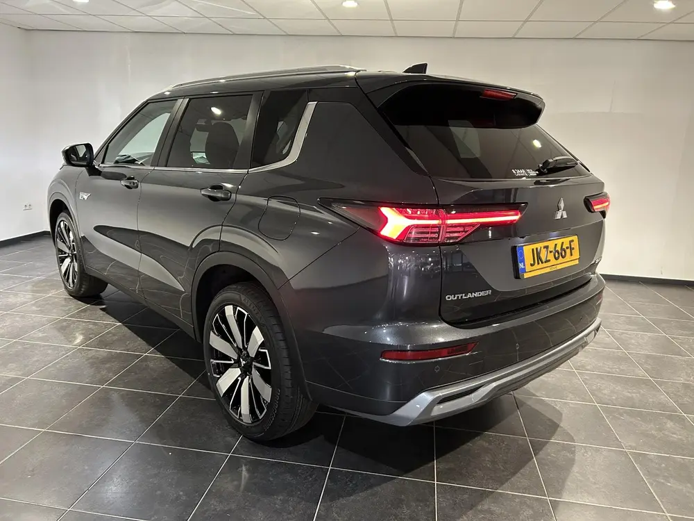 Mitsubishi Outlander 2.4 PHEV First Edition uit 2025, foto 5