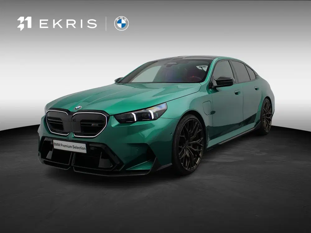 BMW M5 Sedan Comfort Pack uit 2024