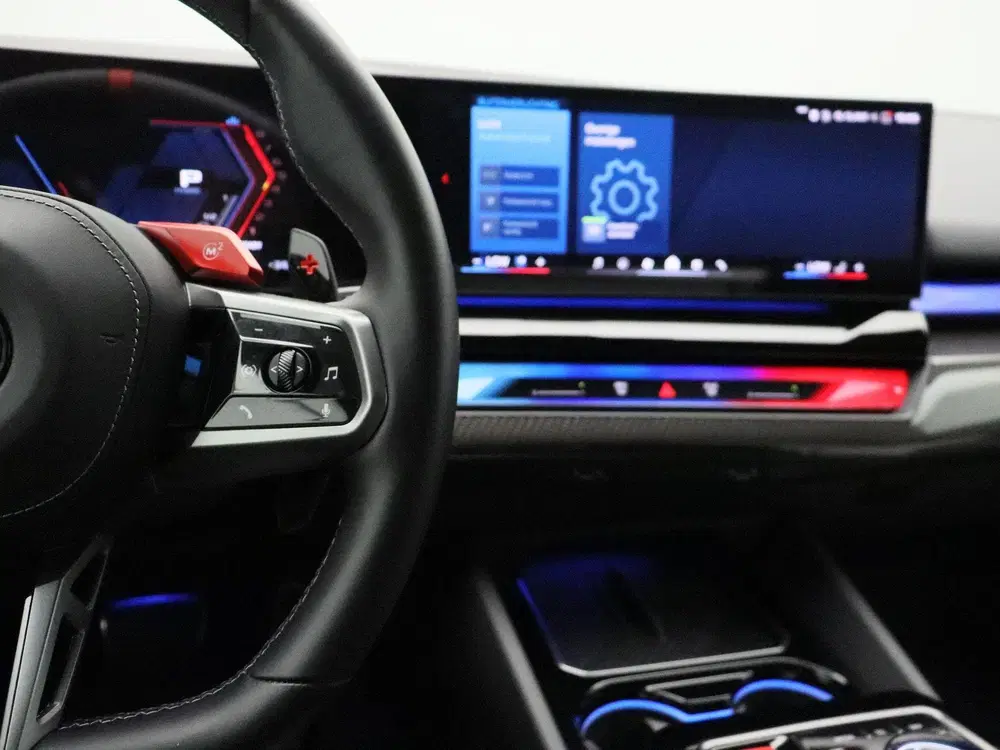 BMW M5 Sedan Comfort Pack uit 2024, foto 20