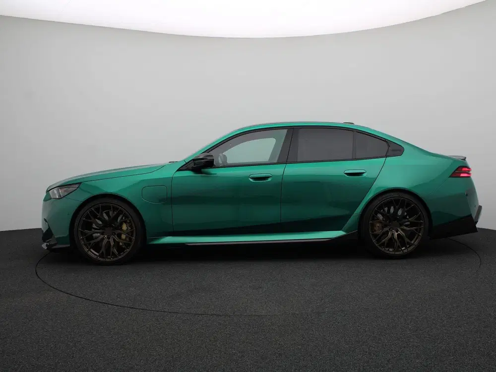 BMW M5 Sedan Comfort Pack uit 2024, foto 4