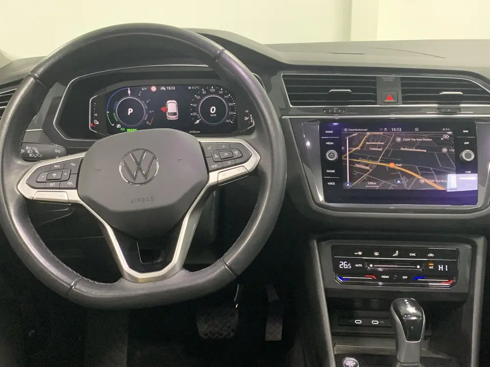 Volkswagen Tiguan 1.4 TSI eHybrid Business+ SOH 96,8% | PANO uit 2023, foto 3