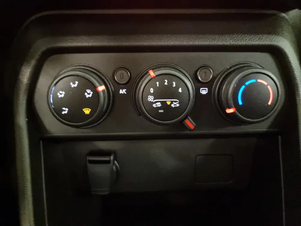 Dacia Sandero 1.0 TCe 90 Expression uit 2024, foto 5