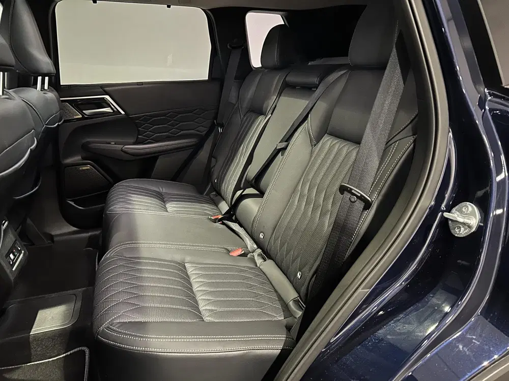 Mitsubishi Outlander 2.4 PHEV Instyle uit 2025, foto 10