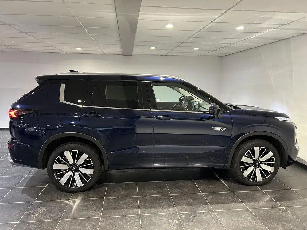 Mitsubishi Outlander 2.4 PHEV Instyle uit 2025, foto 16