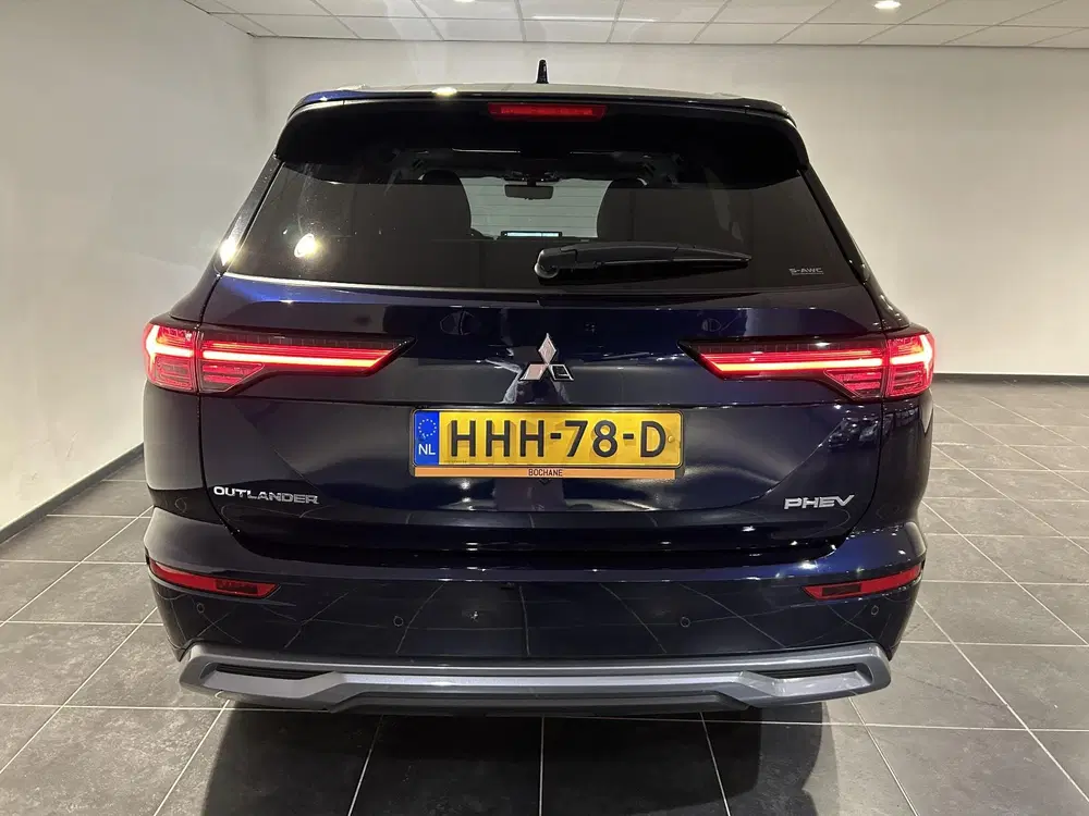 Mitsubishi Outlander 2.4 PHEV Instyle uit 2025, foto 18