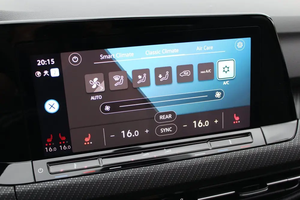 Volkswagen Golf 1.5 eTSI 3x R-Line | Panoramadak | Camera | uit 2022, foto 12
