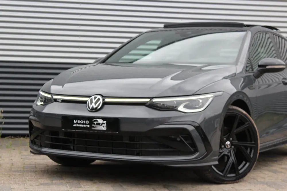 Volkswagen Golf 1.5 eTSI 3x R-Line | Panoramadak | Camera | uit 2022, foto 16