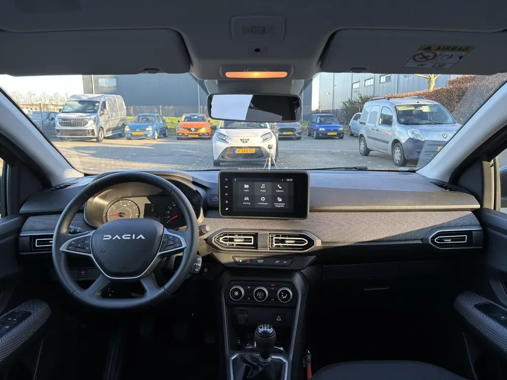 Dacia Sandero 1.0 TCe 90 Journey uit 2025, foto 3