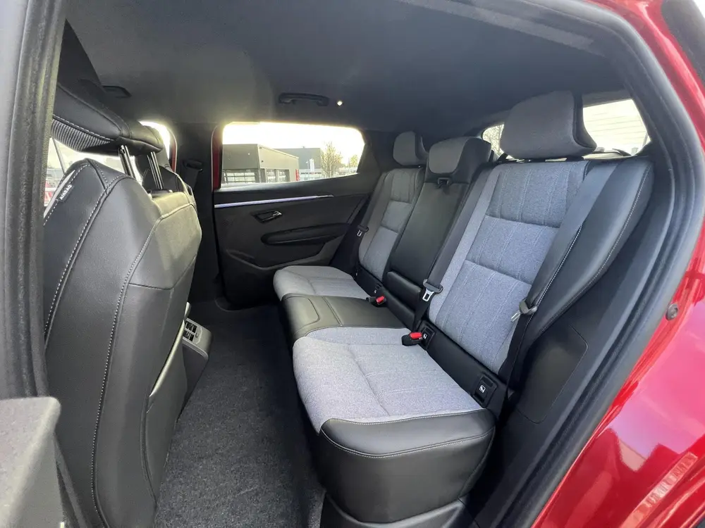 Mitsubishi Eclipse Cross Intense 87 kWh uit 2026, foto 8