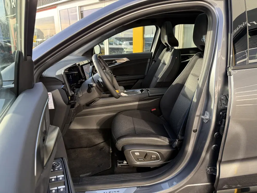Renault Austral 1.2 E-Tech full hybrid 200 iconic esprit A uit 2025, foto 7