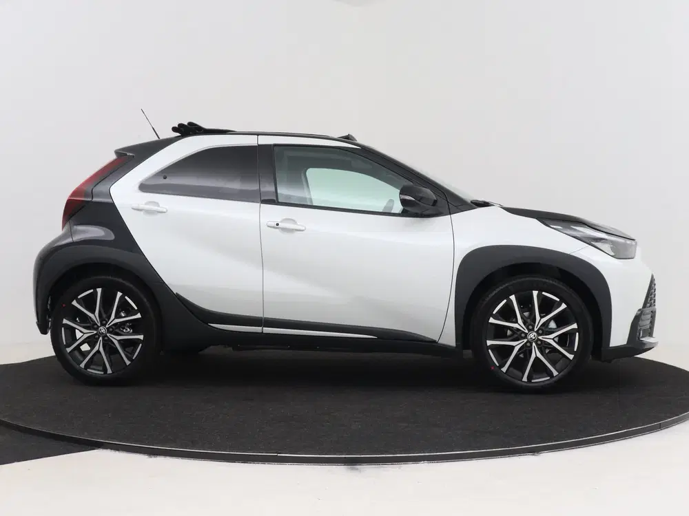 Toyota Aygo X Hybrid 115 GR Sport (bj 2026 uit 2026, foto 14