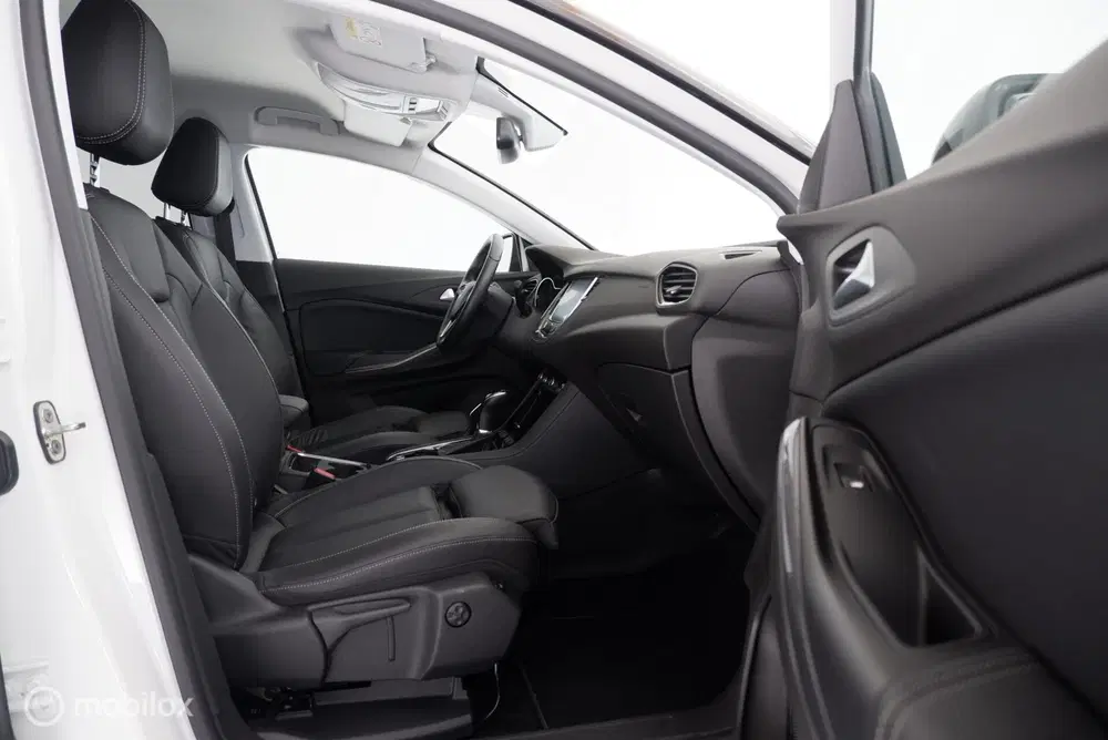 Opel Grandland X 1.2 T automaat Business Elegance leder uit 2021, foto 9