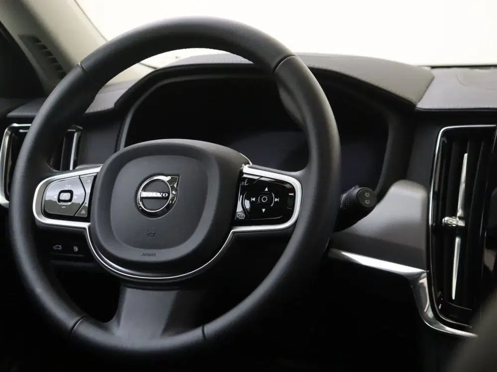 Volvo V90 T6 Ultimate Dark uit 2024, foto 11