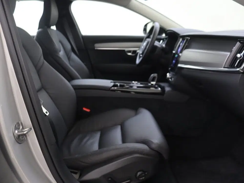 Volvo V90 T6 Ultimate Dark uit 2024, foto 13