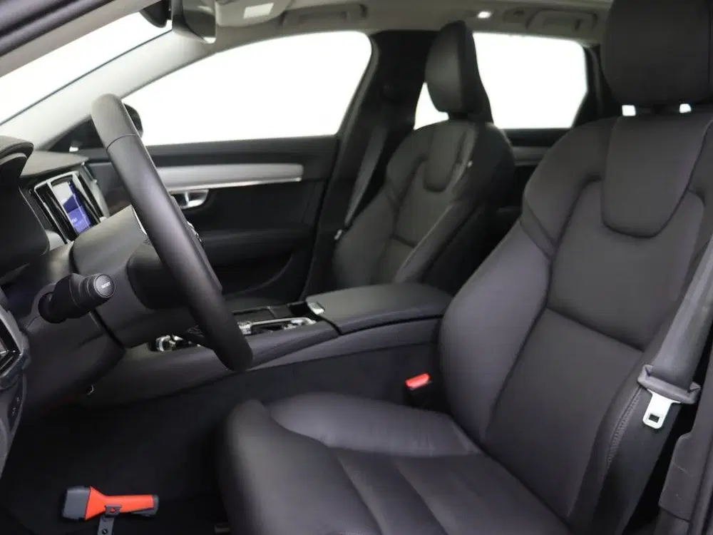 Volvo V90 T6 Ultimate Dark uit 2024, foto 15