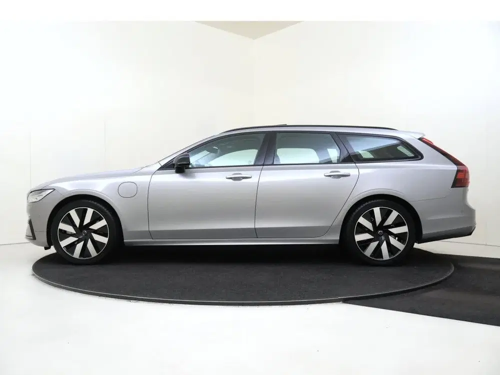 Volvo V90 T6 Ultimate Dark uit 2024, foto 2