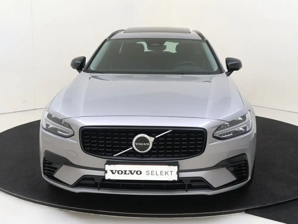 Volvo V90 T6 Ultimate Dark uit 2024, foto 3