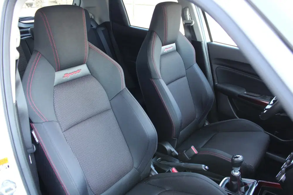 Suzuki Swift 1.4 SPORT uit 2023, foto 20