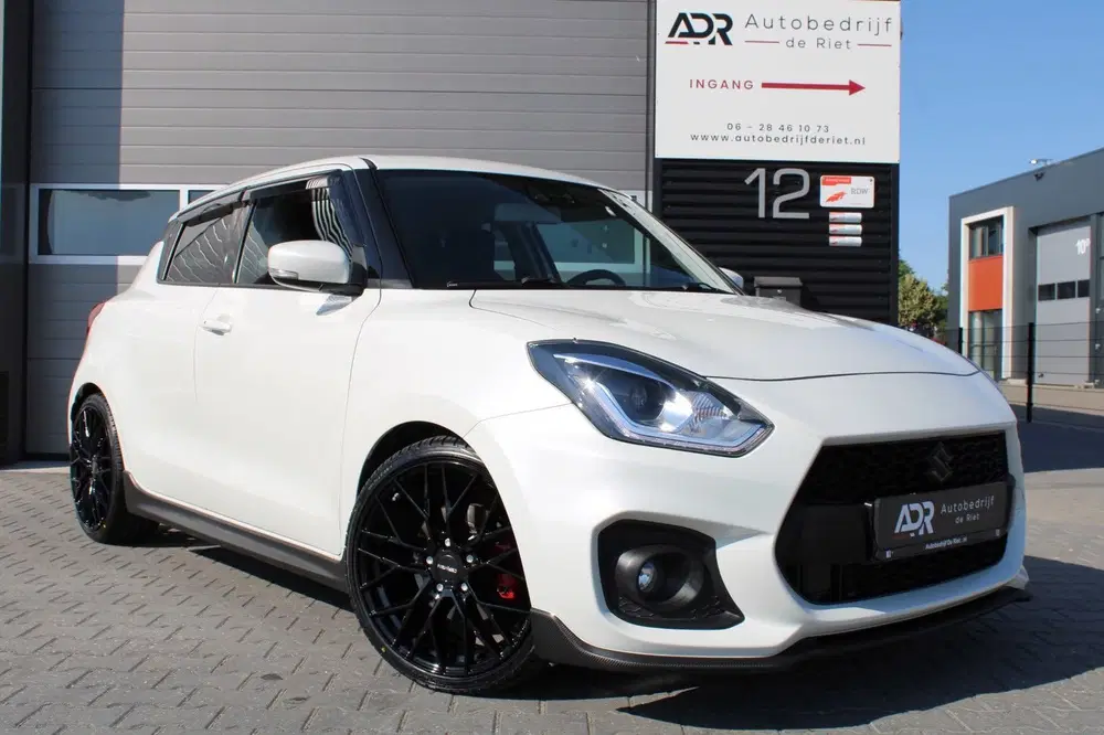 Suzuki Swift 1.4 SPORT uit 2023, foto 3