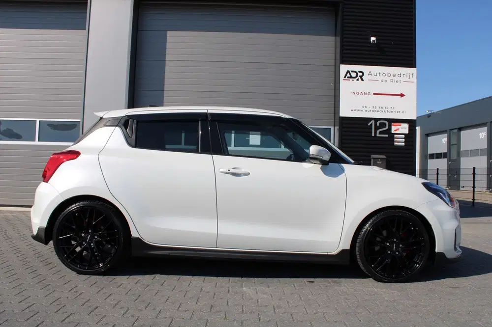 Suzuki Swift 1.4 SPORT uit 2023, foto 6