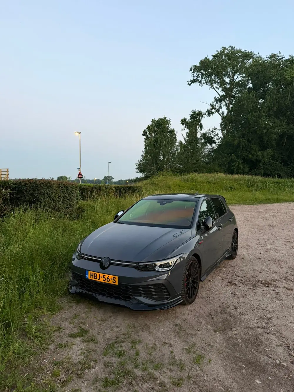 Volkswagen Golf 2.0 TSI OPF 221KW Dsg7 2023 Grijs uit 2023, foto 8