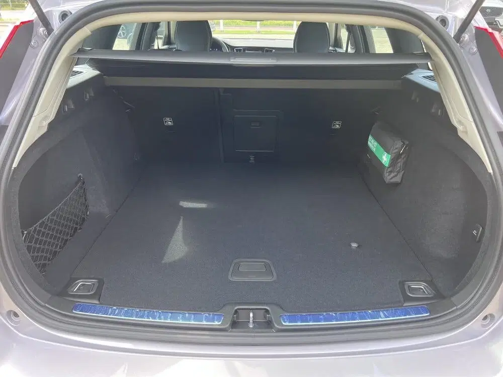 Volvo V60 2.0 B4 Essential uit 2026, foto 14