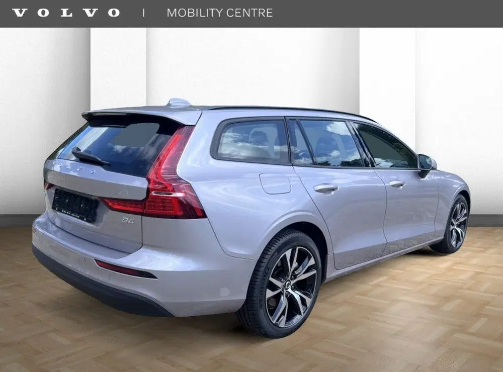 Volvo V60 2.0 B4 Essential uit 2026, foto 5