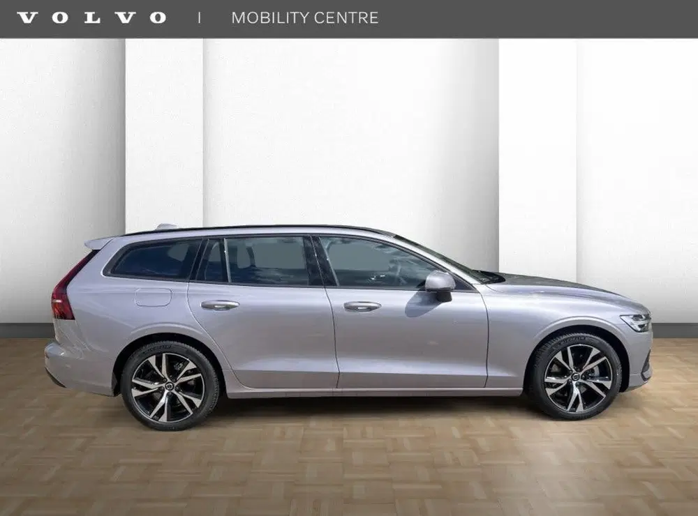 Volvo V60 2.0 B4 Essential uit 2026, foto 6