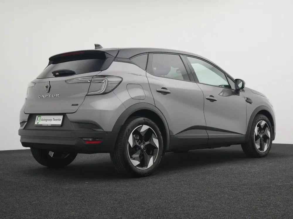 Renault Captur 1.8 E-Tech full hybrid 160 techno Automaat uit 2025, foto 2