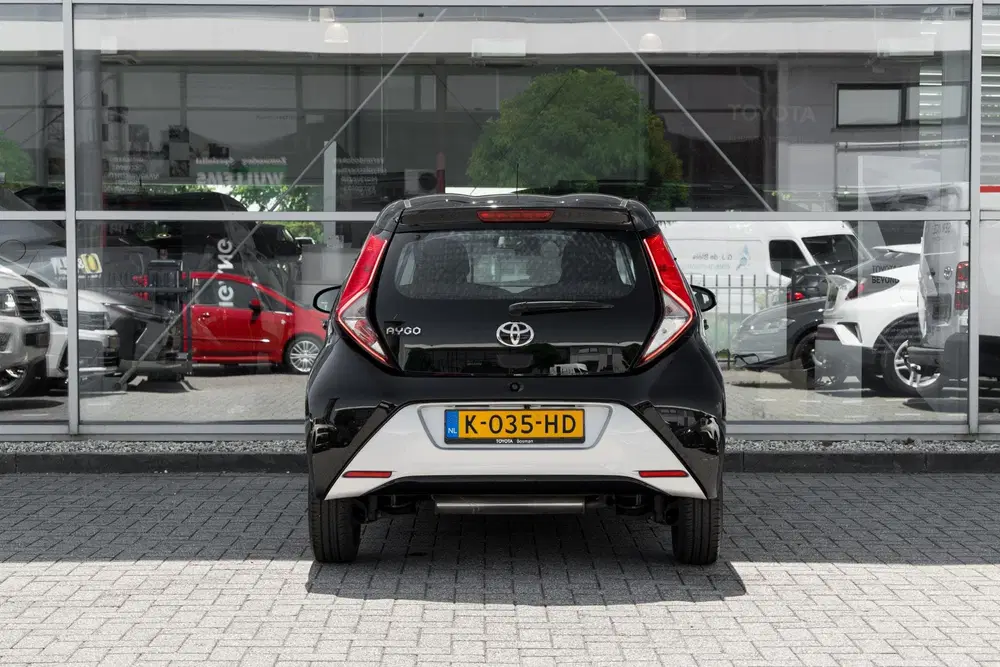 Toyota Aygo 1.0 VVT-i x-play uit 2020, foto 14