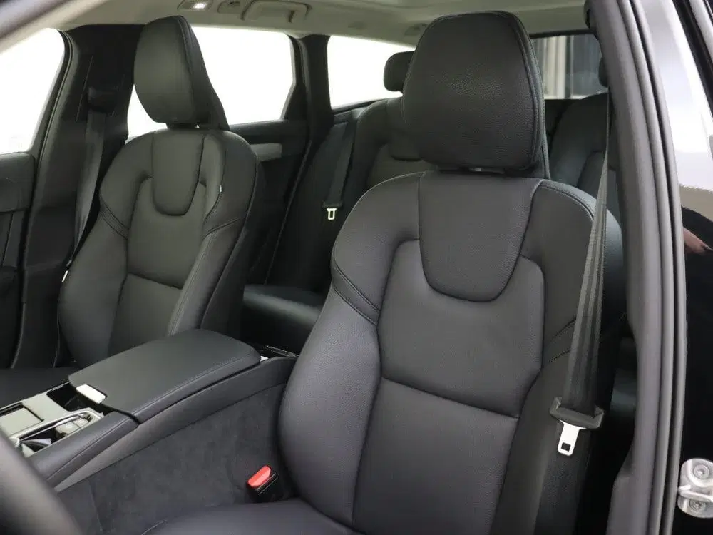 Volvo V90 2.0 T6 AWD Ult. Dark uit 2024, foto 15
