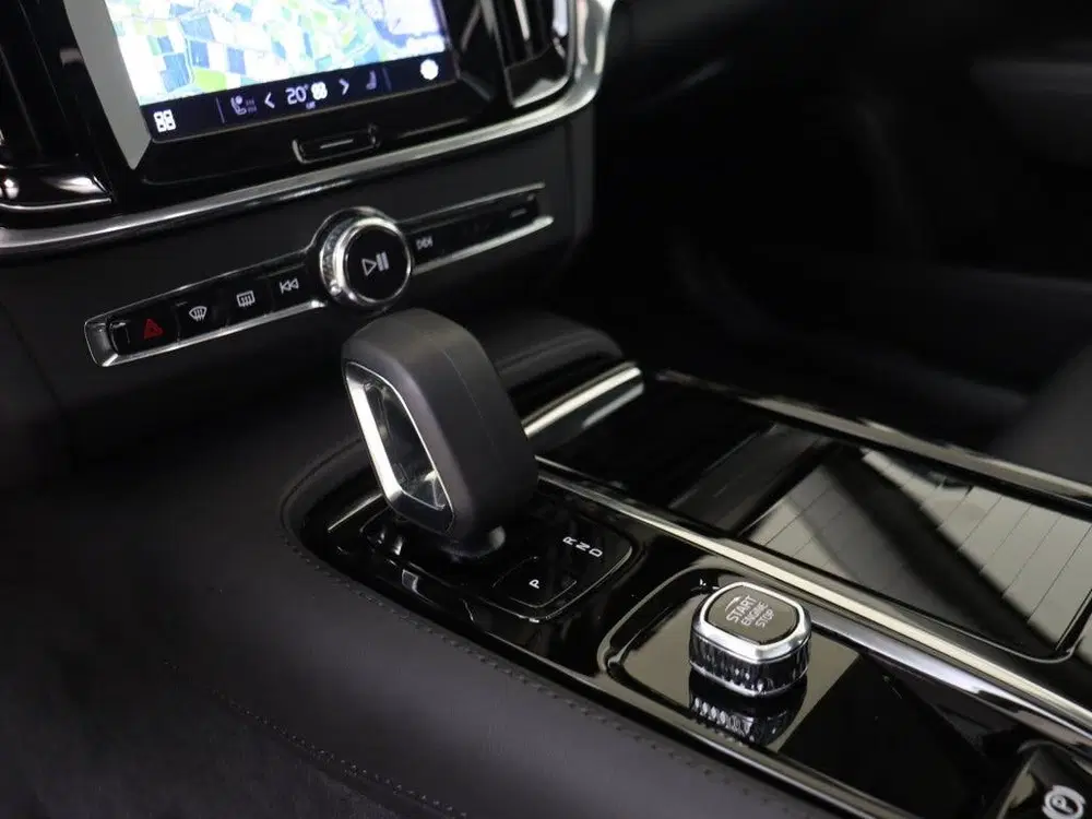 Volvo V90 2.0 T6 AWD Ult. Dark uit 2024, foto 20