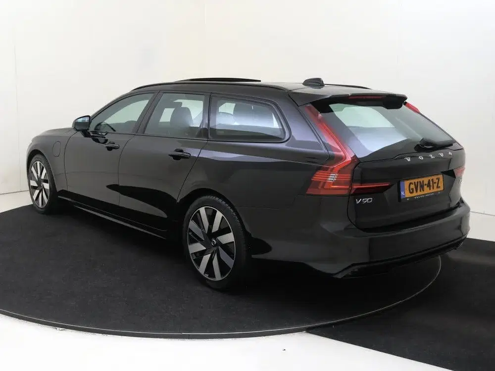 Volvo V90 2.0 T6 AWD Ult. Dark uit 2024, foto 4