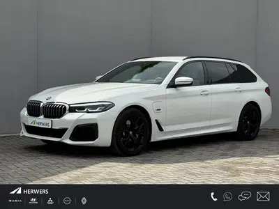 BMW 5-serie 530e High Executive M-SPORT INDIVIDUAL uit 2023
