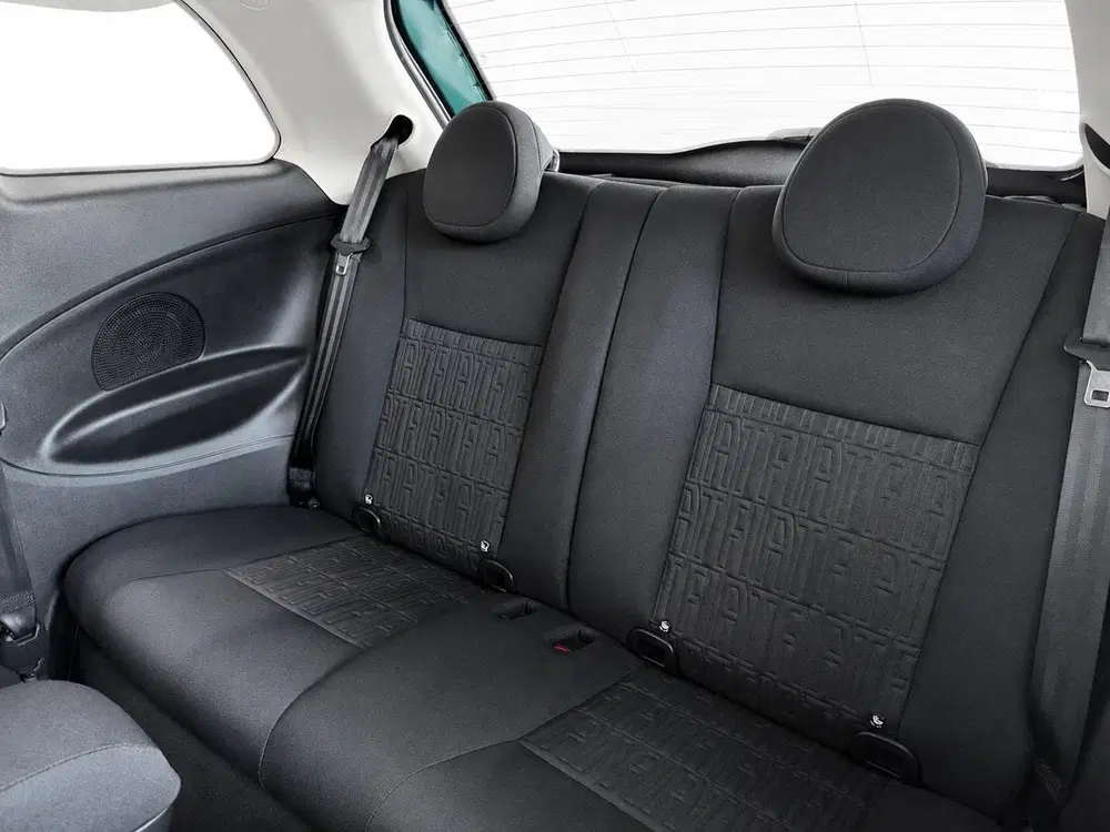 Fiat 500e 42 kWh Navigatie by Apple Carplay Android uit 2023, foto 11