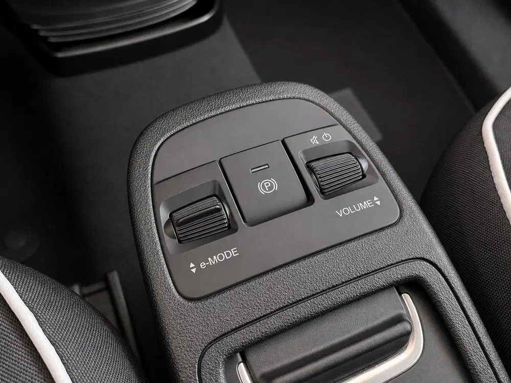 Fiat 500e 42 kWh Navigatie by Apple Carplay Android uit 2023, foto 19