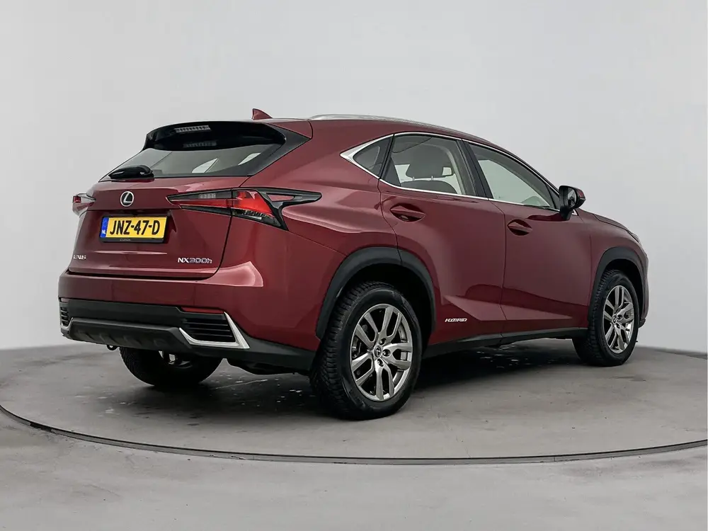 Lexus NX 300h AWD Business Line Pro | Carplay | Stoelverwarm uit 2020, foto 2
