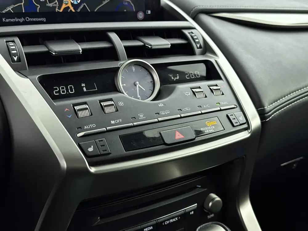 Lexus NX 300h AWD Business Line Pro | Carplay | Stoelverwarm uit 2020, foto 8