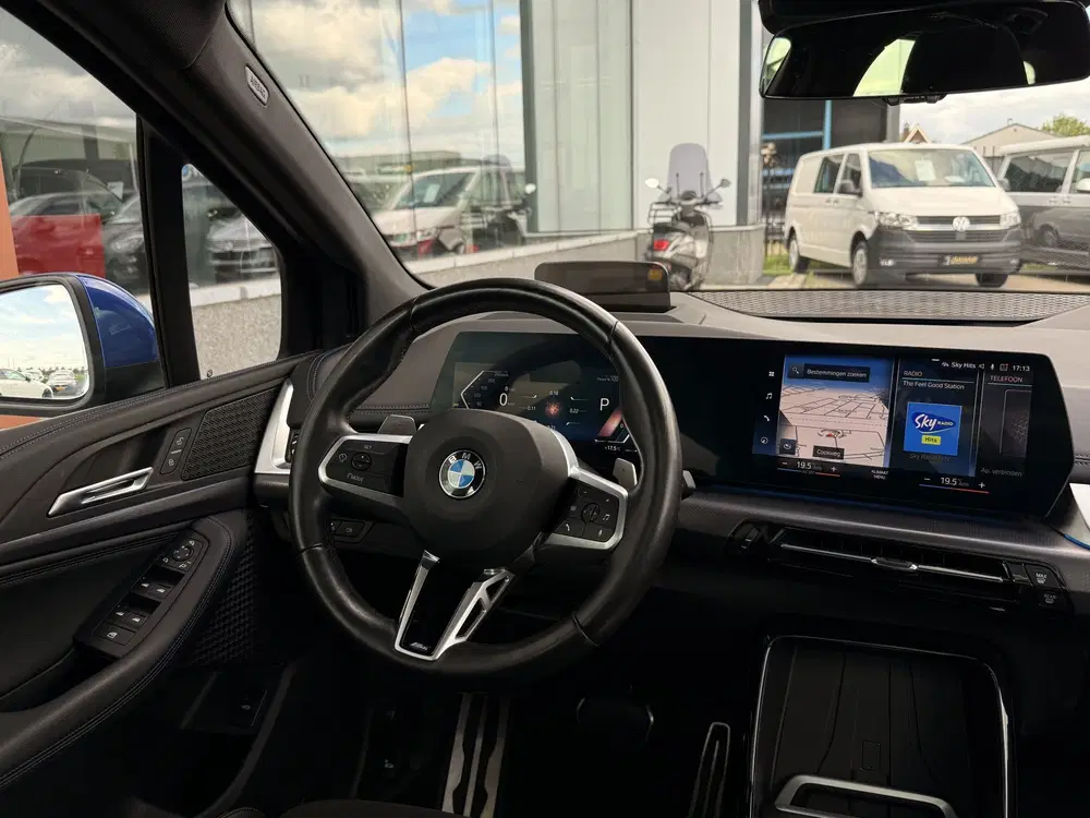BMW 2-serie 2 Serie Active Tourer 220i M-sport uit 2022, foto 19
