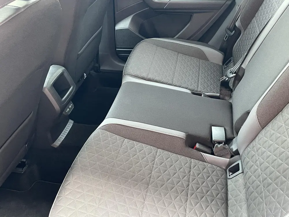 Volkswagen T-Cross 1.0 TSI 110pk DSG Style Navigatie Apple C uit 2023, foto 15