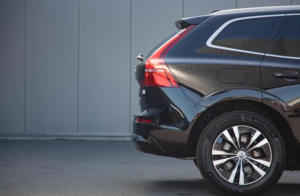 Volvo XC60 2.0 T6 Plug-in hybrid AWD Core Bright Pano uit 2024, foto 5