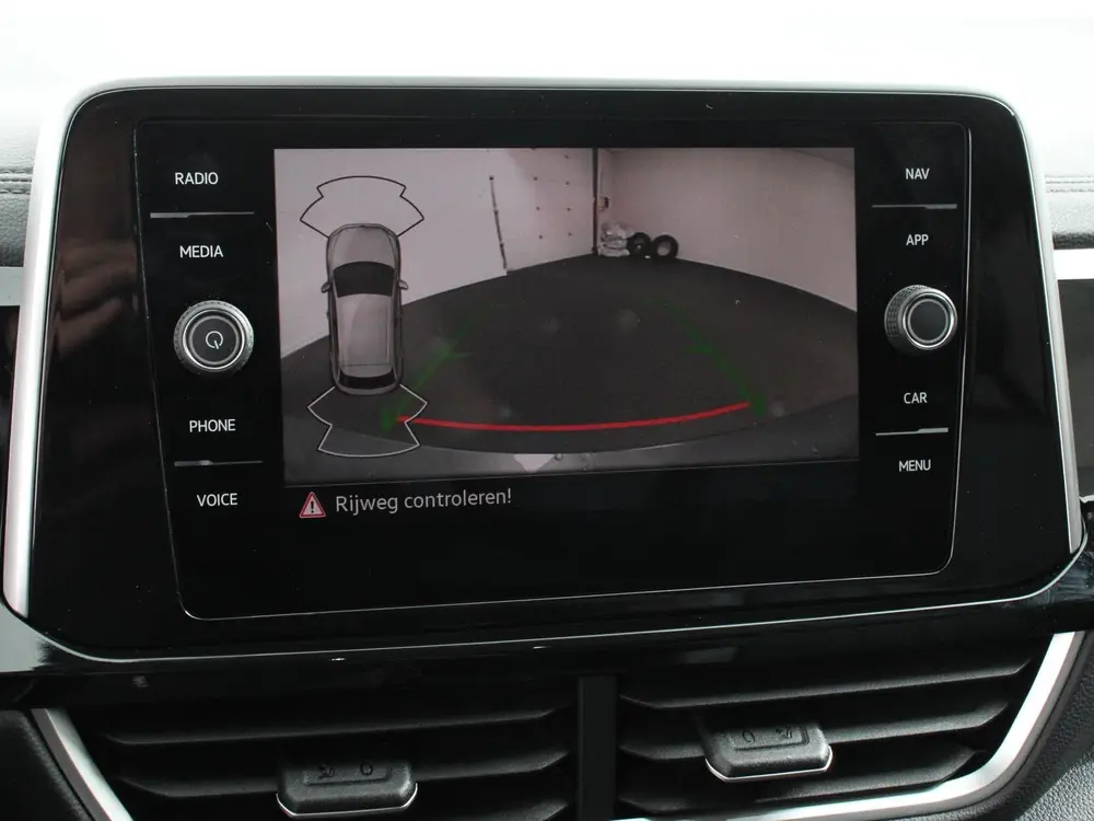 Volkswagen T-Roc 1.5 TSI 150pk DSG R-Line Navigatie Apple Ca uit 2024, foto 14