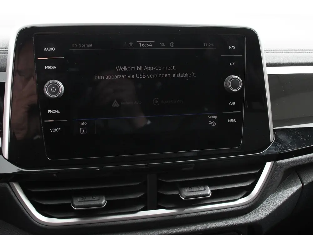 Volkswagen T-Roc 1.5 TSI 150pk DSG R-Line Navigatie Apple Ca uit 2024, foto 15