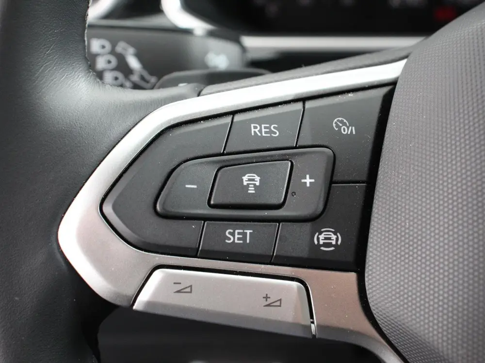Volkswagen T-Roc 1.5 TSI 150pk DSG R-Line Navigatie Apple Ca uit 2024, foto 18