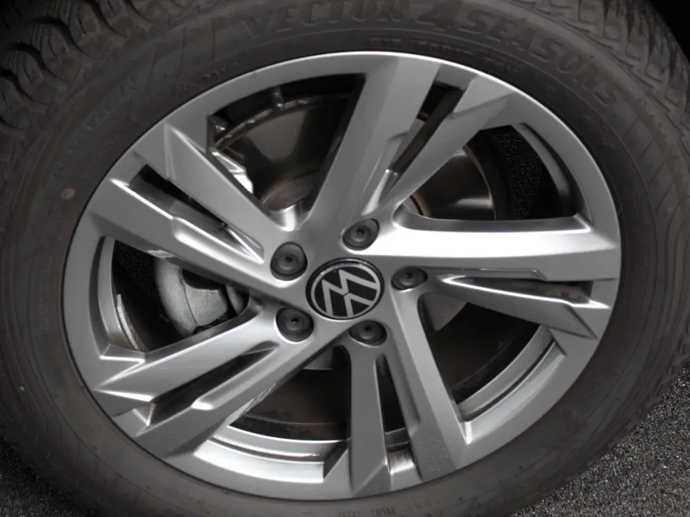 Volkswagen T-Roc 1.5 TSI 150pk DSG R-Line Navigatie Apple Ca uit 2024, foto 2