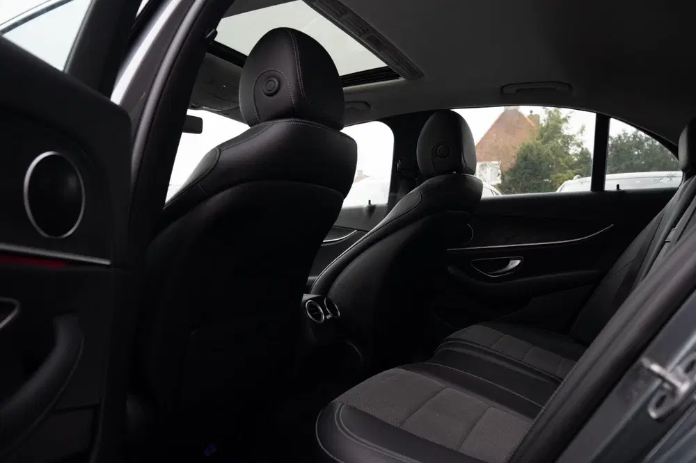 Mercedes-Benz E-Klasse 200 4MATIC uit 2019, foto 11