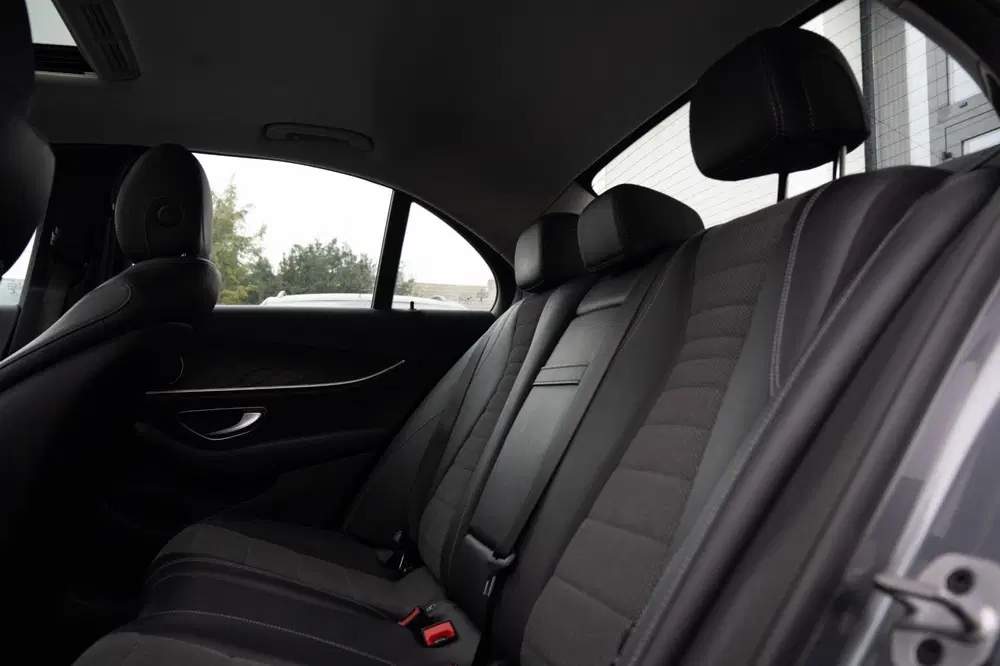 Mercedes-Benz E-Klasse 200 4MATIC uit 2019, foto 12