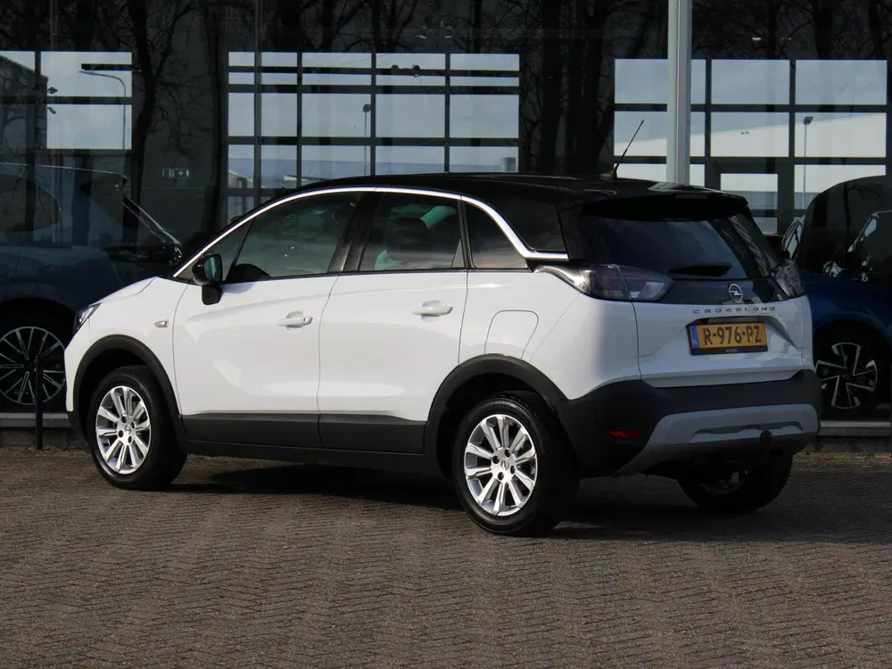 Opel Crossland 1.2 Turbo Elegance uit 2022, foto 2