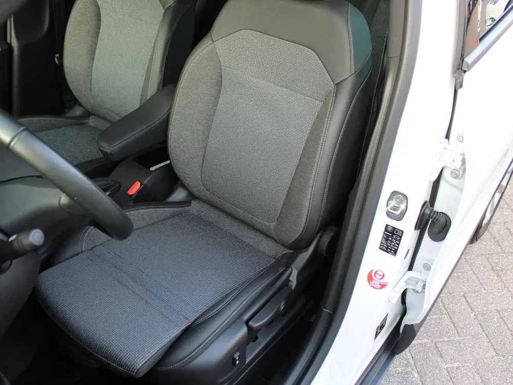 Opel Crossland 1.2 Turbo Elegance uit 2022, foto 7