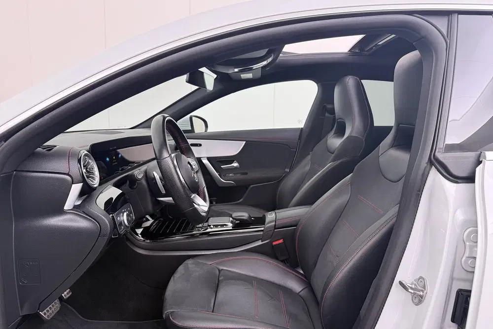 Mercedes-Benz CLA 200 164PK AMG Pano-d uit 2022, foto 11